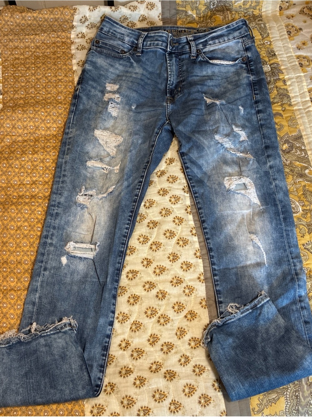American Eagle Men’s Light Wash Distressed Jeans 30x30 Grunge Hippie Boho